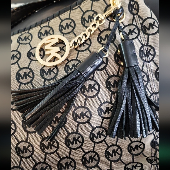 MICHAEL KORS PURSE with a signature monogram coach - Picture 3 of 7